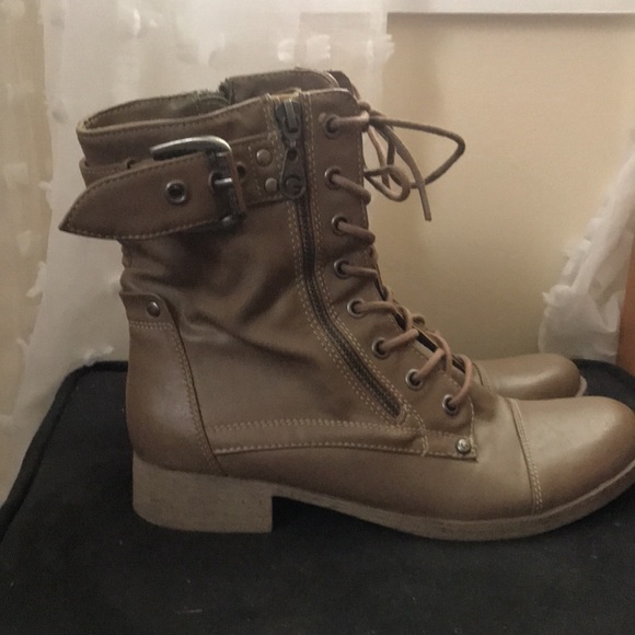 Combat boots - Picture 2 of 3